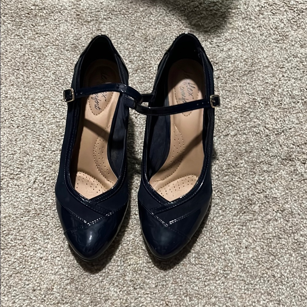 Elegant Navy Mary Jane Heels